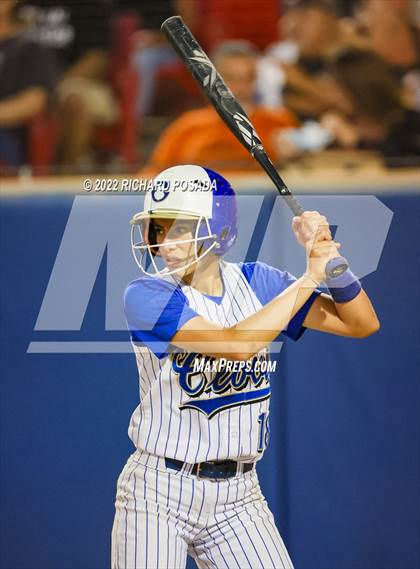 Thumbnail 2 in Clovis vs. Central (CIF CS Division I Championship) photogallery.