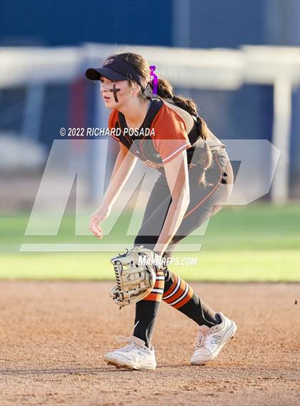 Thumbnail 2 in Clovis vs. Central (CIF CS Division I Championship) photogallery.