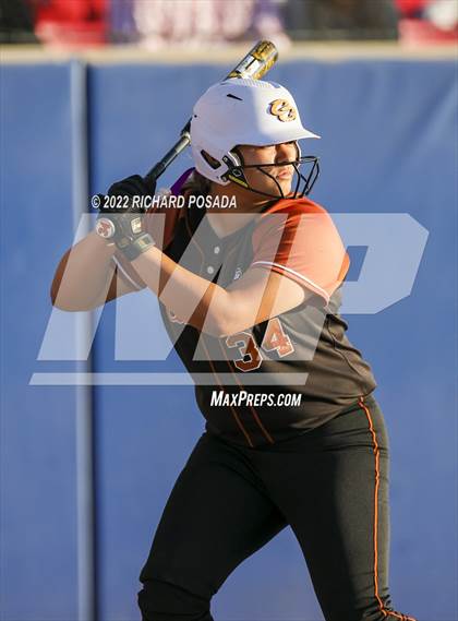 Thumbnail 2 in Clovis vs. Central (CIF CS Division I Championship) photogallery.