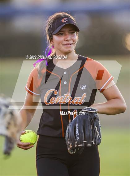 Thumbnail 1 in Clovis vs. Central (CIF CS Division I Championship) photogallery.