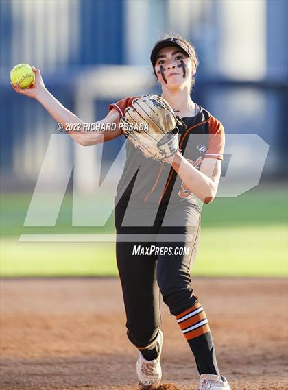 Thumbnail 3 in Clovis vs. Central (CIF CS Division I Championship) photogallery.