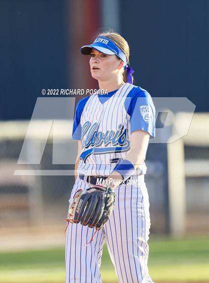 Thumbnail 3 in Clovis vs. Central (CIF CS Division I Championship) photogallery.