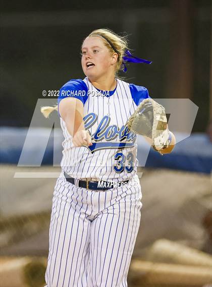 Thumbnail 1 in Clovis vs. Central (CIF CS Division I Championship) photogallery.