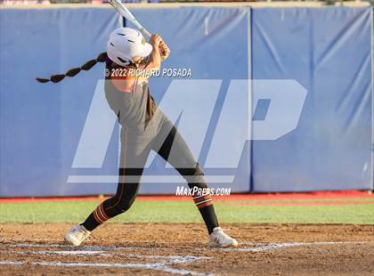Thumbnail 1 in Clovis vs. Central (CIF CS Division I Championship) photogallery.