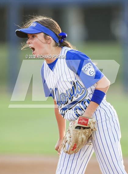 Thumbnail 2 in Clovis vs. Central (CIF CS Division I Championship) photogallery.