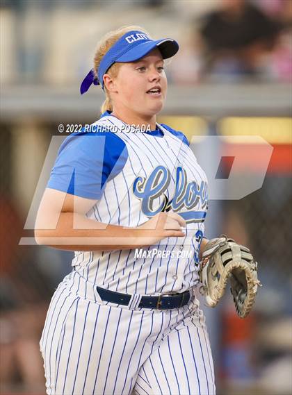 Thumbnail 3 in Clovis vs. Central (CIF CS Division I Championship) photogallery.