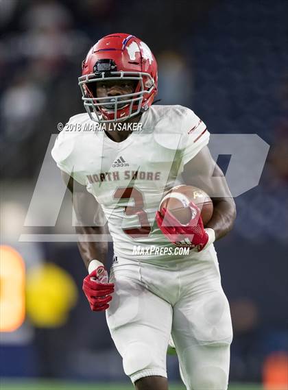 Thumbnail 3 in North Shore vs Cy-Fair (UIL 6A Quarterfinal Playoffs) photogallery.