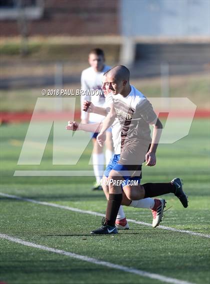 Thumbnail 1 in Stonington vs. Tolland (CIAC Class M Quarterfinal) photogallery.