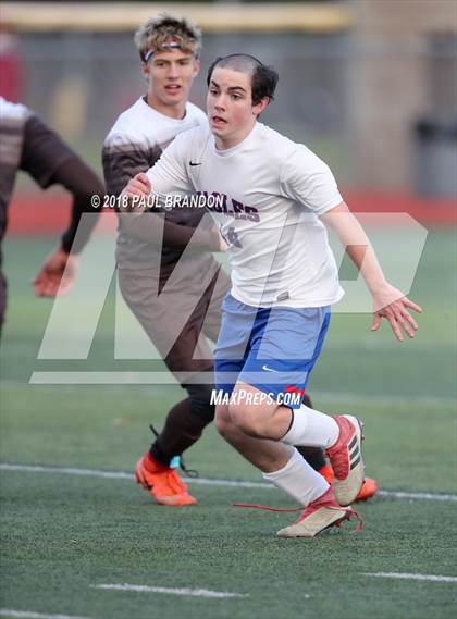 Thumbnail 2 in Stonington vs. Tolland (CIAC Class M Quarterfinal) photogallery.