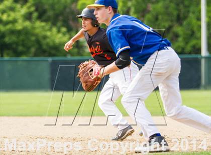 Thumbnail 2 in Plainfield vs Haddam-Killingworth (CIAC Class M Semifinal) photogallery.