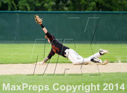 Thumbnail 2 in Plainfield vs Haddam-Killingworth (CIAC Class M Semifinal) photogallery.