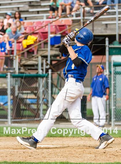 Thumbnail 3 in Plainfield vs Haddam-Killingworth (CIAC Class M Semifinal) photogallery.