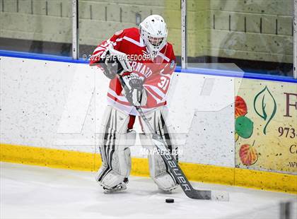 Thumbnail 3 in Bernards @ Morris Catholic photogallery.