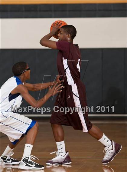 Thumbnail 3 in Fort Bend Kempner vs Westside (McDonald's Texas Invitational) photogallery.