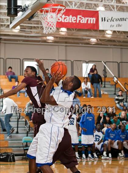Thumbnail 1 in Fort Bend Kempner vs Westside (McDonald's Texas Invitational) photogallery.