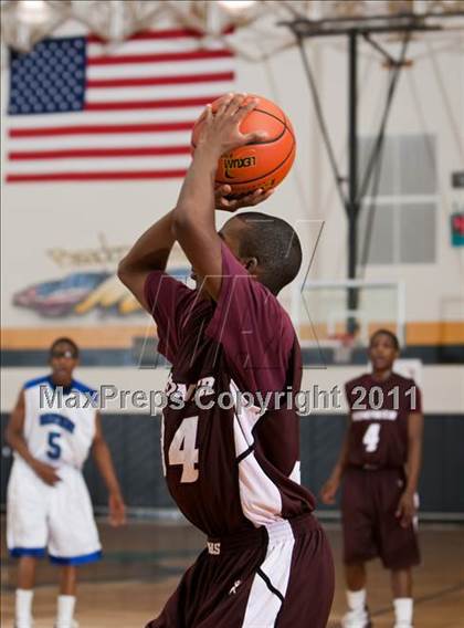 Thumbnail 2 in Fort Bend Kempner vs Westside (McDonald's Texas Invitational) photogallery.