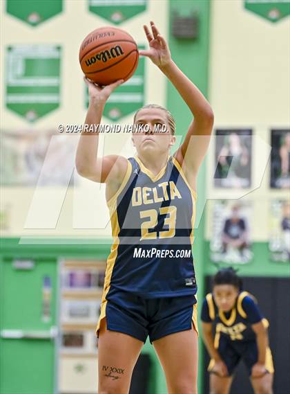Thumbnail 3 in Delta @ Yorktown photogallery.