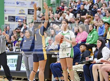 Thumbnail 3 in Delta @ Yorktown photogallery.