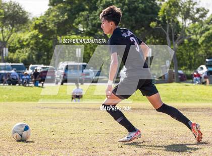 Thumbnail 2 in 'Iolani vs. Kealakehe (HHSAA Division 1 Quarterfinal) photogallery.