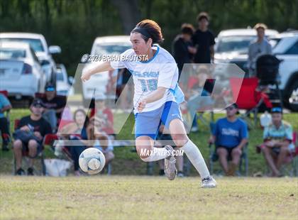 Thumbnail 1 in 'Iolani vs. Kealakehe (HHSAA Division 1 Quarterfinal) photogallery.
