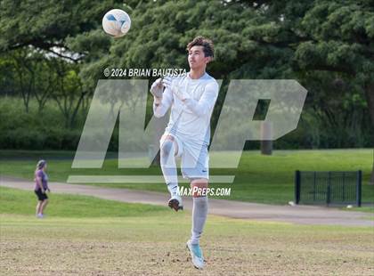 Thumbnail 2 in 'Iolani vs. Kealakehe (HHSAA Division 1 Quarterfinal) photogallery.