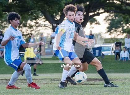 Thumbnail 3 in 'Iolani vs. Kealakehe (HHSAA Division 1 Quarterfinal) photogallery.