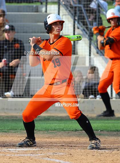 Thumbnail 1 in Villa Park vs. Huntington Beach (CIF SoCal Regional D1 Semi-Finals)  photogallery.