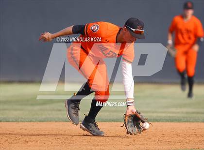 Thumbnail 3 in Villa Park vs. Huntington Beach (CIF SoCal Regional D1 Semi-Finals)  photogallery.