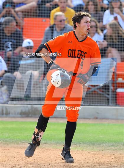 Thumbnail 2 in Villa Park vs. Huntington Beach (CIF SoCal Regional D1 Semi-Finals)  photogallery.