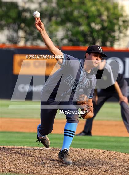 Thumbnail 2 in Villa Park vs. Huntington Beach (CIF SoCal Regional D1 Semi-Finals)  photogallery.