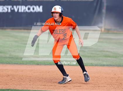 Thumbnail 2 in Villa Park vs. Huntington Beach (CIF SoCal Regional D1 Semi-Finals)  photogallery.