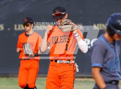 Thumbnail 3 in Villa Park vs. Huntington Beach (CIF SoCal Regional D1 Semi-Finals)  photogallery.