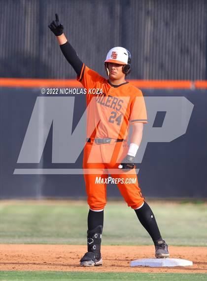 Thumbnail 3 in Villa Park vs. Huntington Beach (CIF SoCal Regional D1 Semi-Finals)  photogallery.