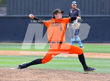 Thumbnail 2 in Villa Park vs. Huntington Beach (CIF SoCal Regional D1 Semi-Finals)  photogallery.