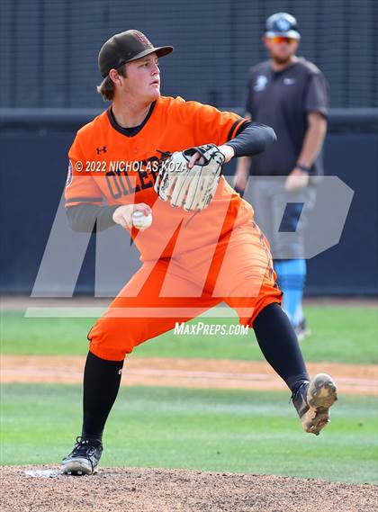 Thumbnail 2 in Villa Park vs. Huntington Beach (CIF SoCal Regional D1 Semi-Finals)  photogallery.