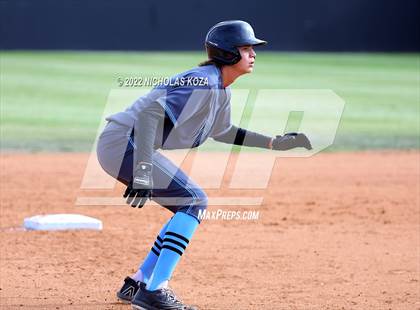 Thumbnail 1 in Villa Park vs. Huntington Beach (CIF SoCal Regional D1 Semi-Finals)  photogallery.