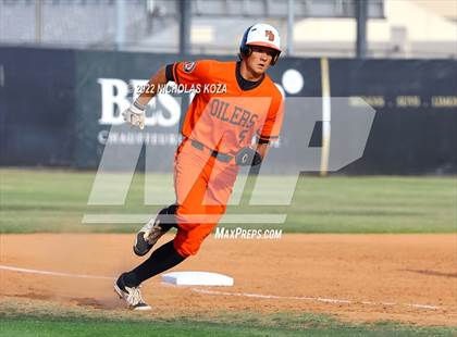 Thumbnail 3 in Villa Park vs. Huntington Beach (CIF SoCal Regional D1 Semi-Finals)  photogallery.