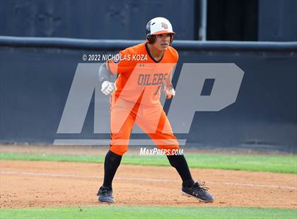 Thumbnail 2 in Villa Park vs. Huntington Beach (CIF SoCal Regional D1 Semi-Finals)  photogallery.