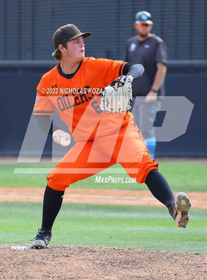 Thumbnail 3 in Villa Park vs. Huntington Beach (CIF SoCal Regional D1 Semi-Finals)  photogallery.