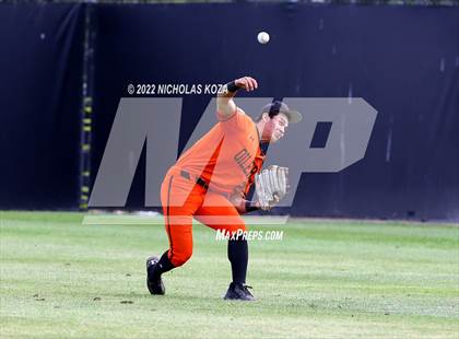 Thumbnail 2 in Villa Park vs. Huntington Beach (CIF SoCal Regional D1 Semi-Finals)  photogallery.
