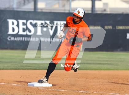 Thumbnail 2 in Villa Park vs. Huntington Beach (CIF SoCal Regional D1 Semi-Finals)  photogallery.