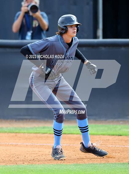 Thumbnail 2 in Villa Park vs. Huntington Beach (CIF SoCal Regional D1 Semi-Finals)  photogallery.