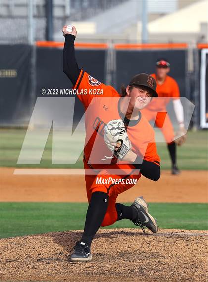 Thumbnail 2 in Villa Park vs. Huntington Beach (CIF SoCal Regional D1 Semi-Finals)  photogallery.