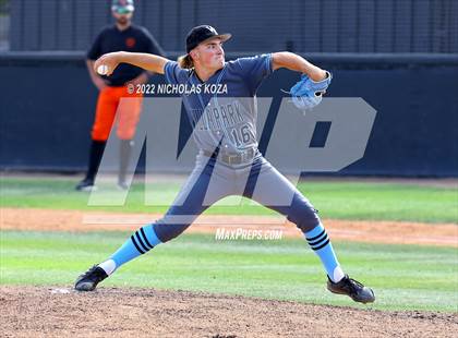 Thumbnail 3 in Villa Park vs. Huntington Beach (CIF SoCal Regional D1 Semi-Finals)  photogallery.