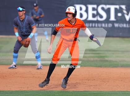Thumbnail 3 in Villa Park vs. Huntington Beach (CIF SoCal Regional D1 Semi-Finals)  photogallery.