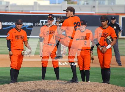 Thumbnail 2 in Villa Park vs. Huntington Beach (CIF SoCal Regional D1 Semi-Finals)  photogallery.