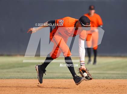 Thumbnail 1 in Villa Park vs. Huntington Beach (CIF SoCal Regional D1 Semi-Finals)  photogallery.