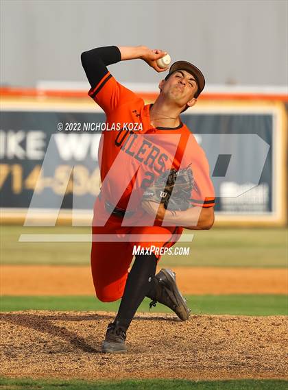 Thumbnail 1 in Villa Park vs. Huntington Beach (CIF SoCal Regional D1 Semi-Finals)  photogallery.