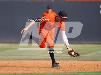 Thumbnail 2 in Villa Park vs. Huntington Beach (CIF SoCal Regional D1 Semi-Finals)  photogallery.