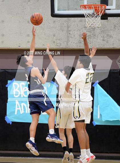Thumbnail 2 in Capistrano Valley vs. Trabuco Hills (Aliso Niguel Classic) photogallery.